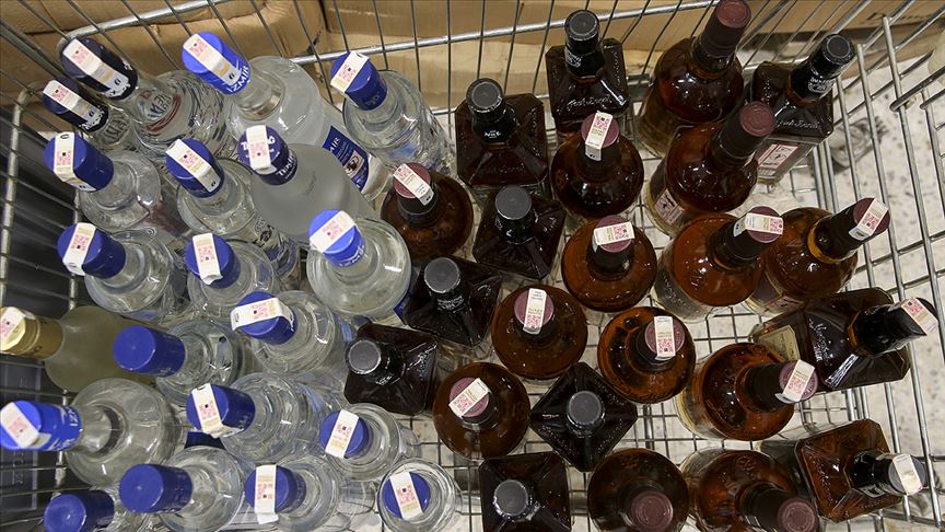 Ülke genelinde düzenlenen operasyonlarda 119 bin 564 şişe kaçak ve
