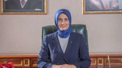 Dijitalleşmenin medya ve toplumsal değerler üzerindeki etkilerini ele alan “Geleneksel