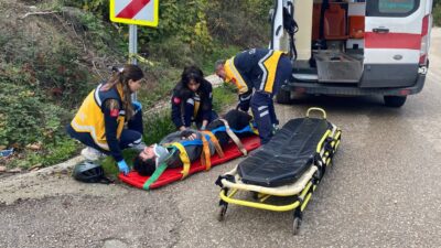 Bursa istikametine ilerleyen bisikletli bir gencin karşı şeride geçerek tehlikeli