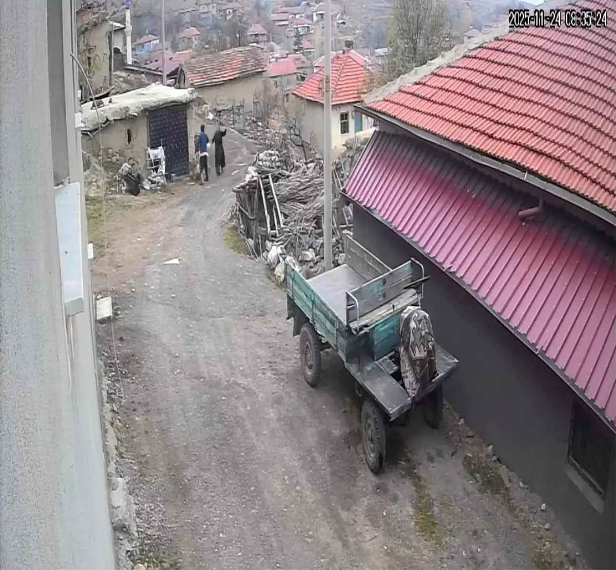 Afyon'da şiddet nedeniyle evini terk ederek kardeşinin evine sığınan bir