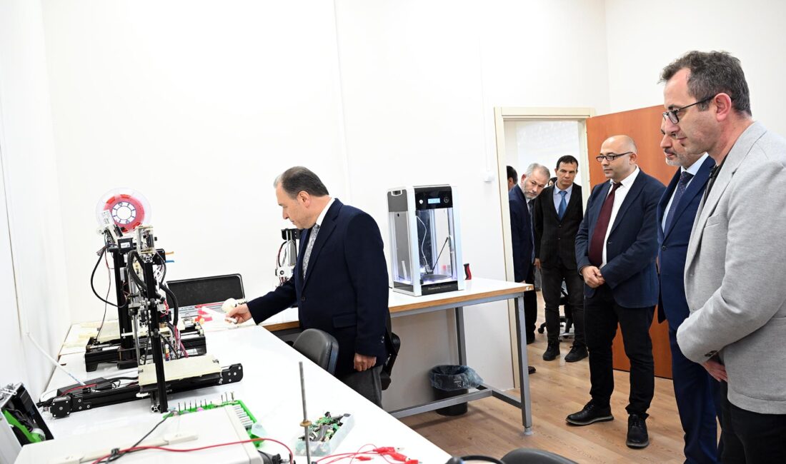 Afyon Kocatepe Üniversitesi (AKÜ) Rektörü Prof. Dr. Mehmet Karakaş; İktisadi