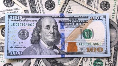 Dolar, uluslararası finans sisteminin temel taşlarından biri olarak kabul edilen,