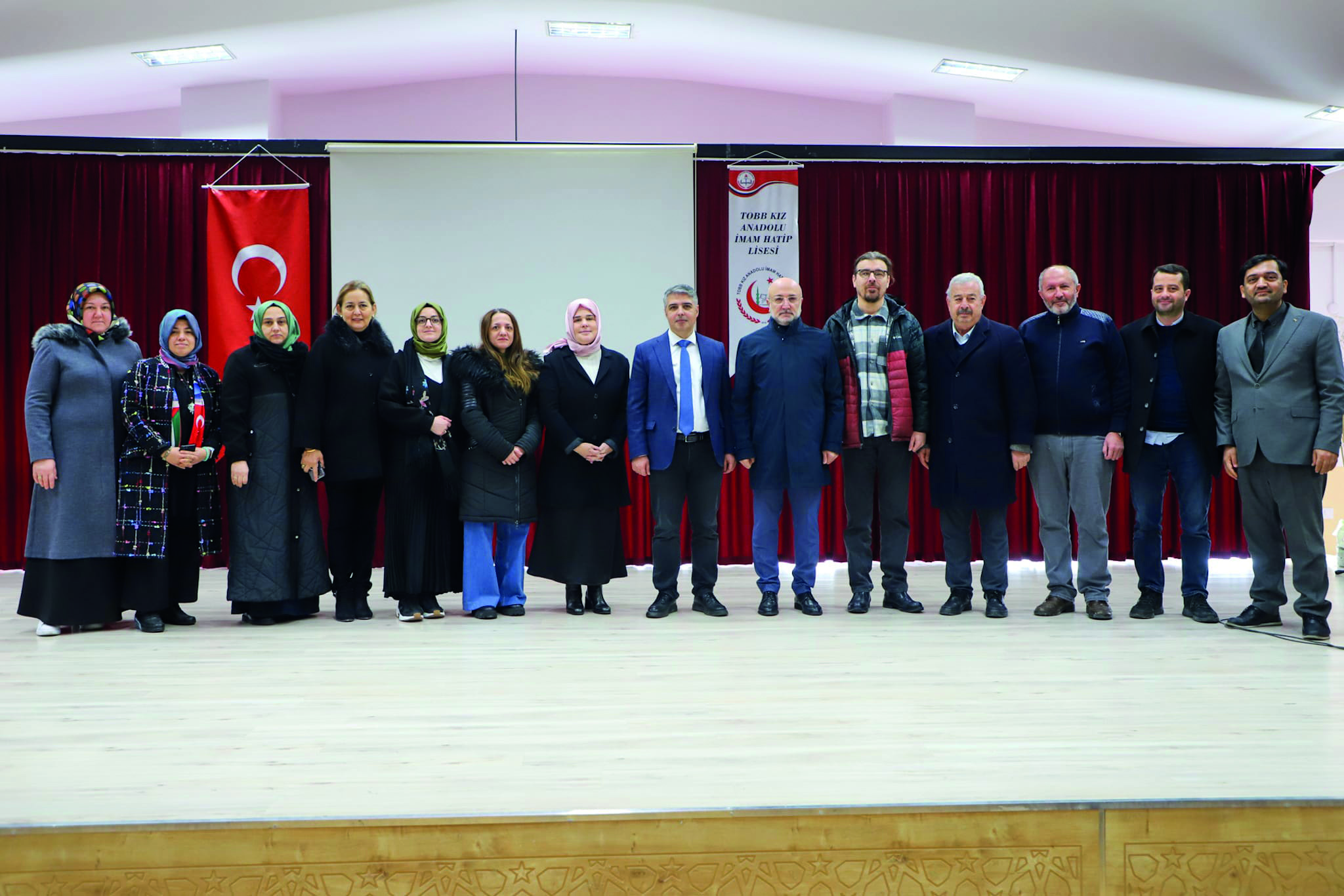 AK Parti Afyonkarahisar İl Başkanı Turgay Şahin, Kadınanalar Kültür Derneği