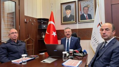 Eskişehir Valisi Hüseyin Aksoy, 2026 yılının ilk Güvenlik Bilgilendirme Toplantısı’nda