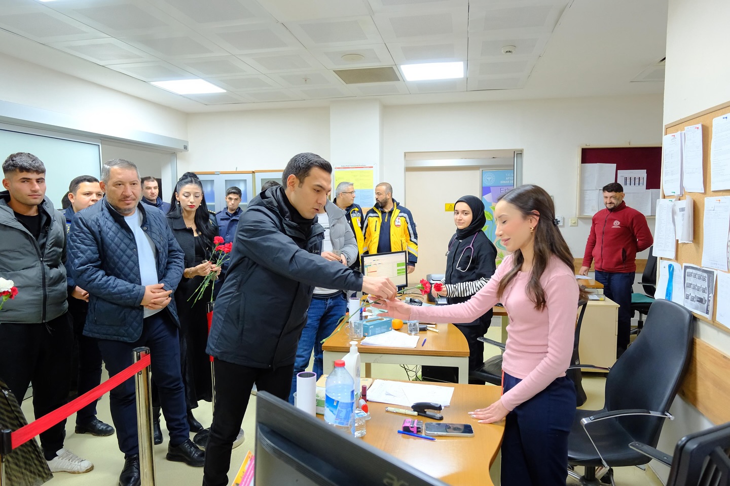 Dinar Kaymakamı Hasan Uğuz, Dinar Belediye Başkanı Veysel Topçu, İlçe