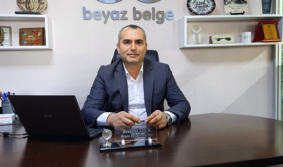 Beyaz Belge Genel Müdürü Resul Sündük, galericilikte mevcut mezuniyet şartının