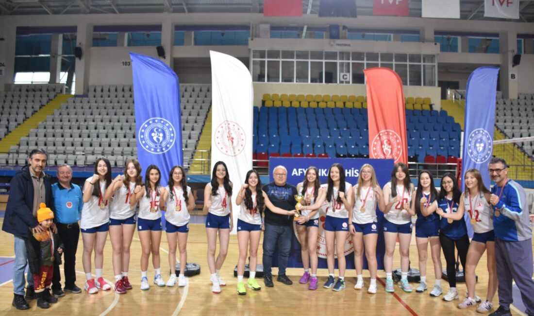 Afyonkarahisar’da düzenlenen Küçük Kızlar Voleybol İl Birinciliği Müsabakaları, Prof. Dr.