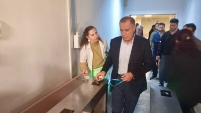 Yeni sistemle birlikte personelin giriş-çıkış takibi dijital ortamda yapılmaya başlanırken,