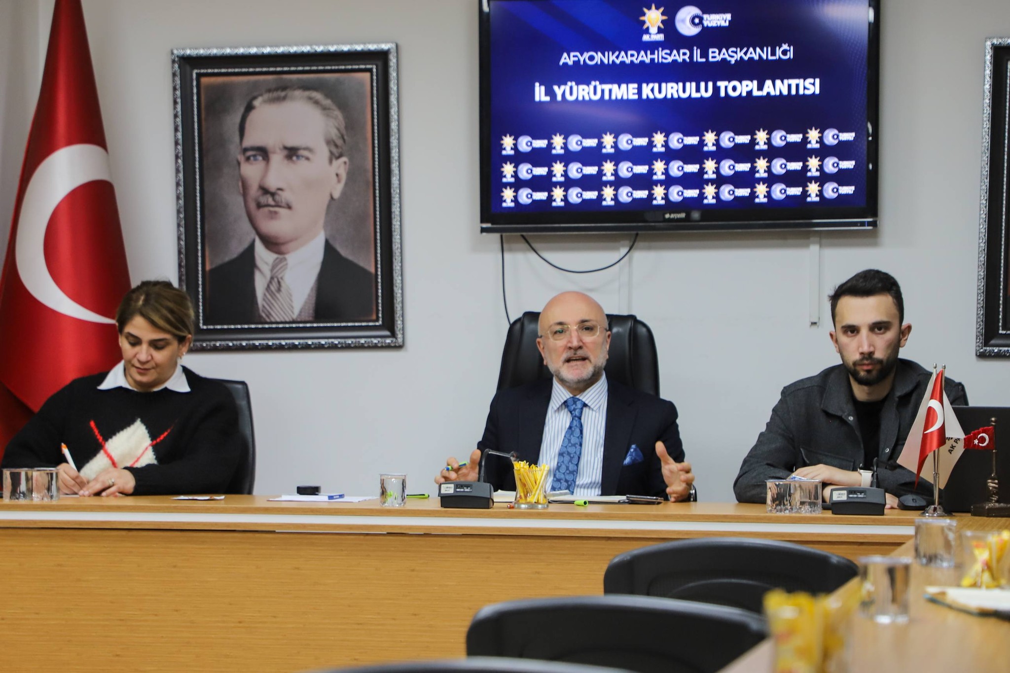 AK Parti Afyonkarahisar İl Başkanlığı, teşkilat çalışmalarını değerlendirmek ve yeni