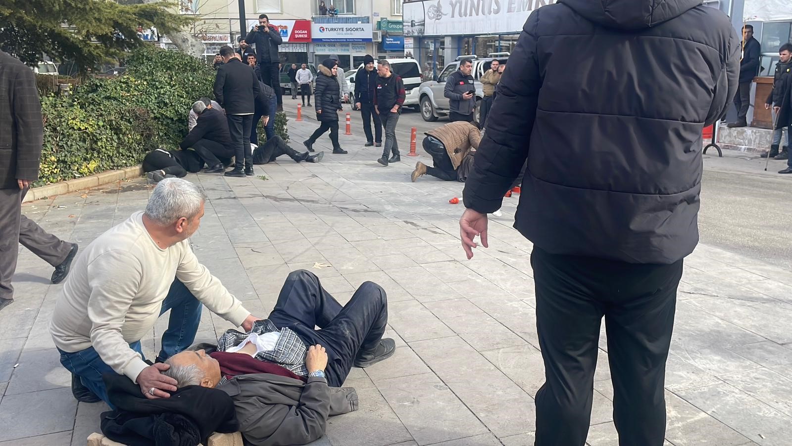 Karaman'da baba ve 3 oğlu sokak ortasında uğradıkları silahlı saldırı