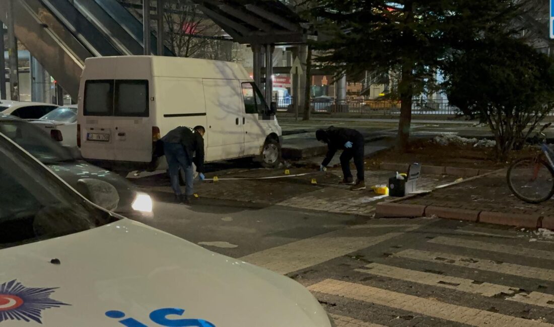 Kayseri’nin Kocasinan ilçesinde yabancı uyruklu bir şahıs, iddiaya göre yolda