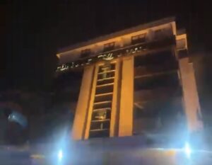 Bursa’nın Nilüfer ilçesine bağlı Görükle Mahallesi’nde akşam saatlerinde hareketli dakikalar