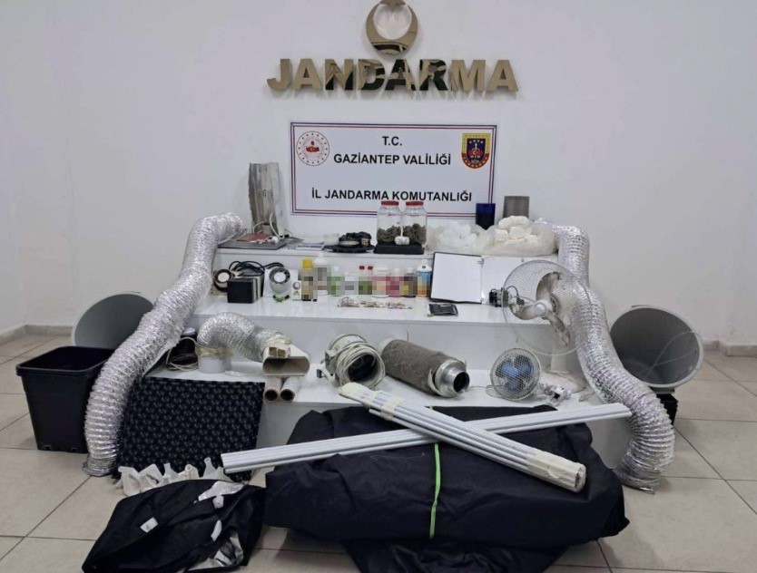 Gaziantep Cumhuriyet Başsavcılığı koordinesinde yürütülen uyuşturucuyla mücadele çalışmaları kapsamında, jandarma
