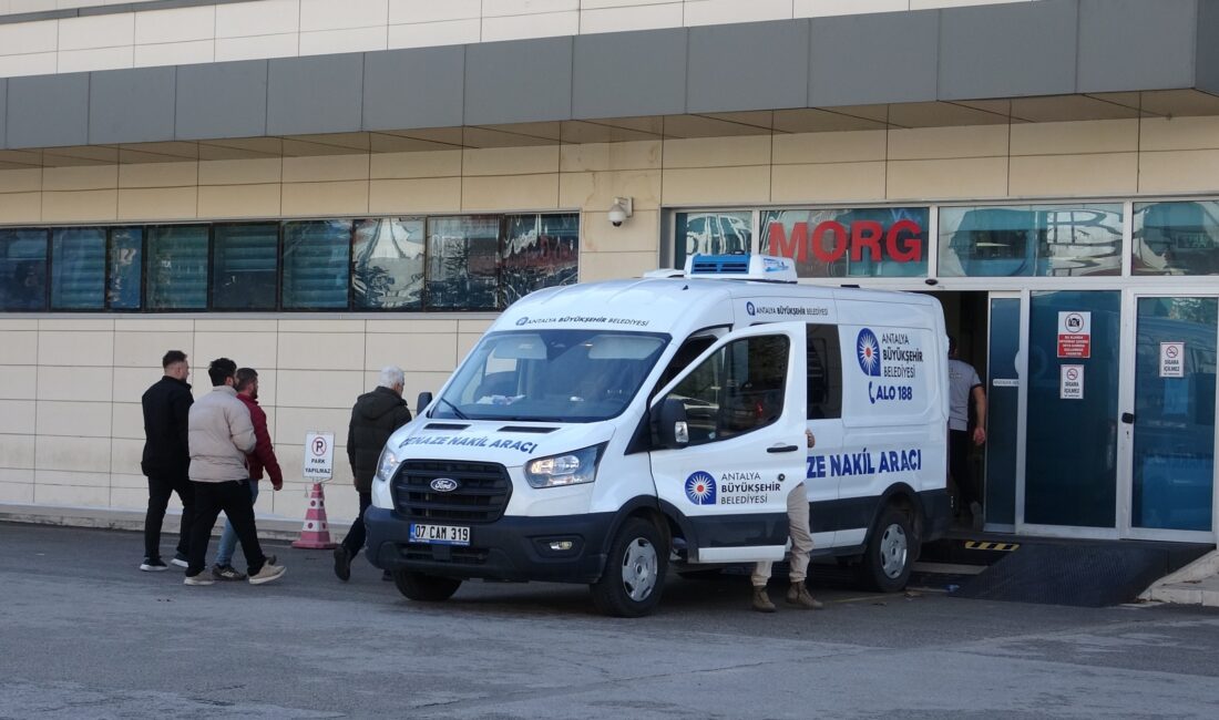 Antalya'nın Kepez ilçesi Kültür Mahallesi'nde dün öğle saatlerinde meydana gelen