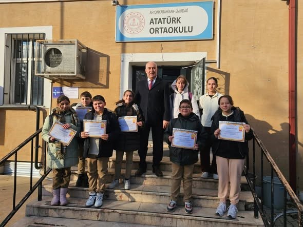  Emirdağ İlçe Milli Eğitim Müdürü Gürkan Emeksiz; Emirdağ Ortaokulu’nda düzenlenen