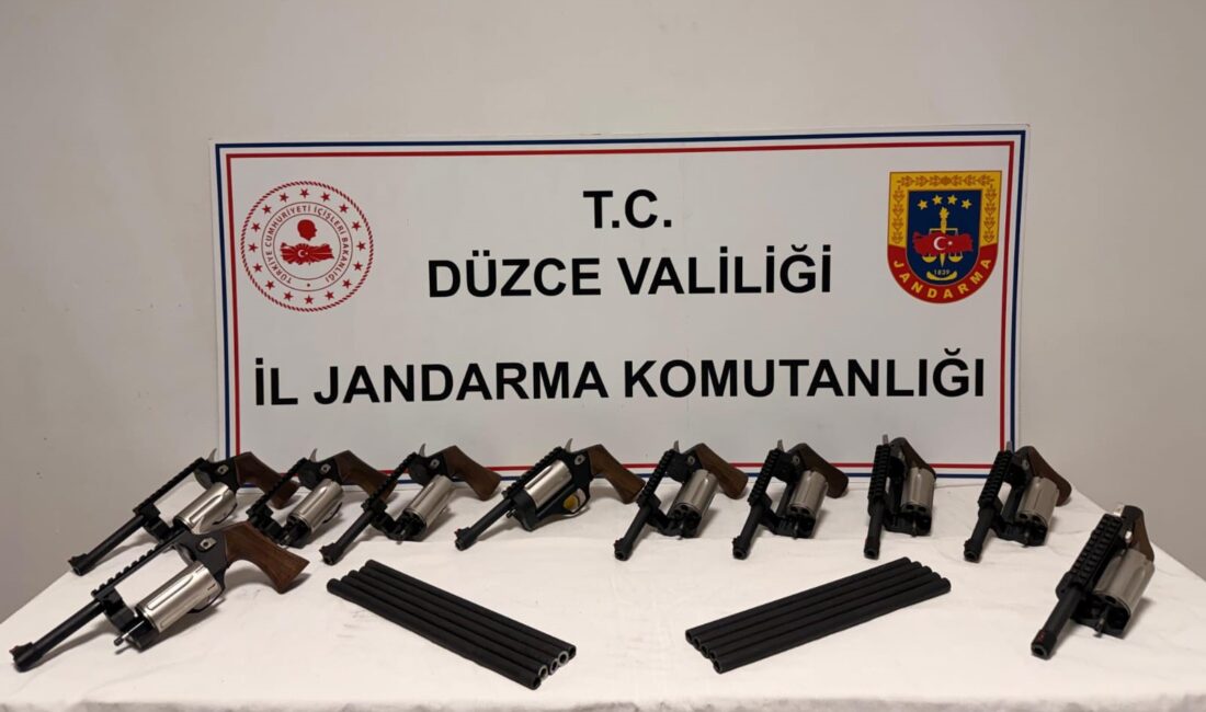 Düzce İl Jandarma Komutanlığı ekipleri yaptıkları operasyonda Afyonkarahisar'dan, Düzce’ye kaçak