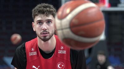 Amerikan Basketbol Ligi'nde (NBA) milli oyuncu Alperen Şengün'ün 21 sayı