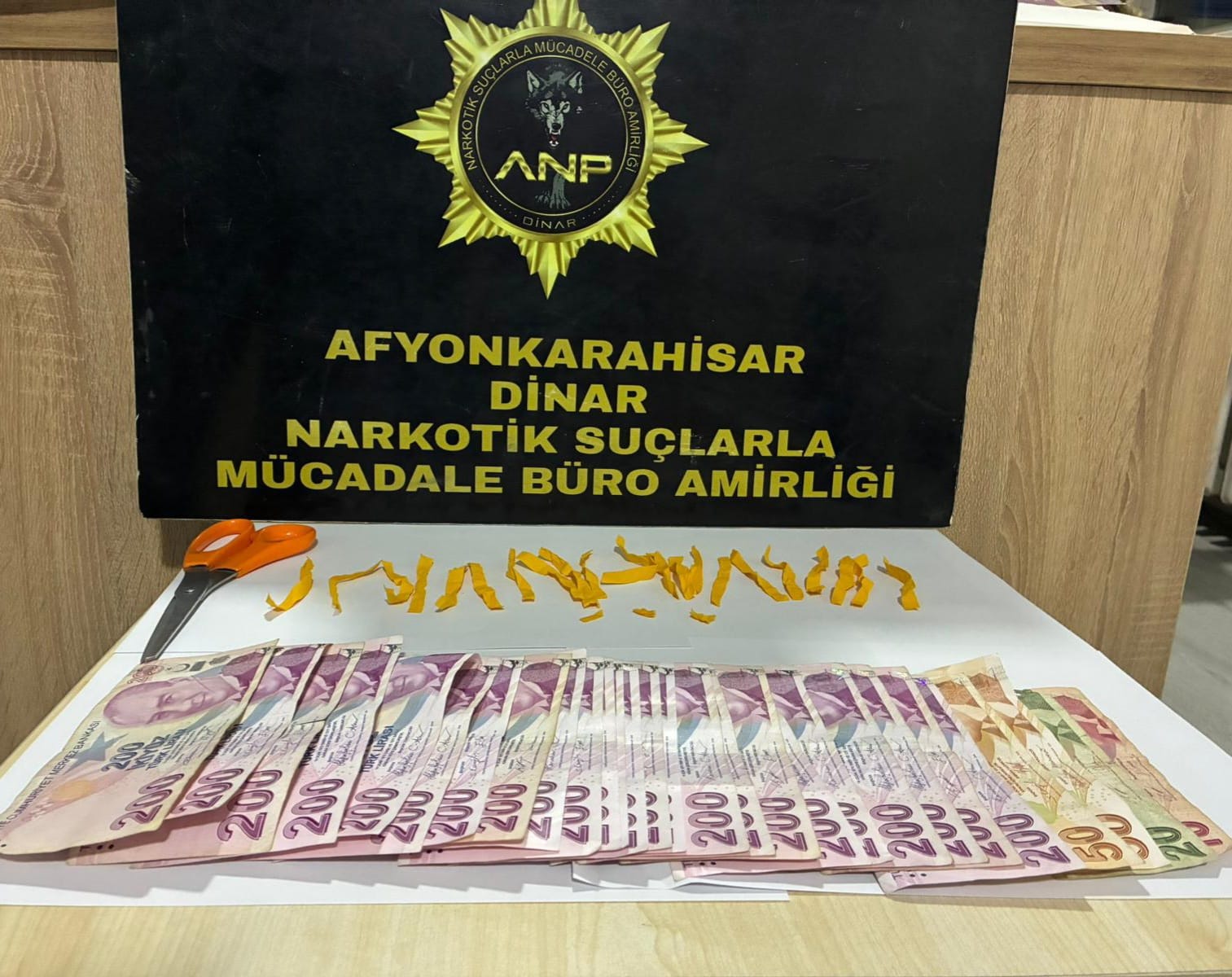 Afyonkarahisar Emniyet Müdürlüğü ekipleri, kırsal alanlarda yürüttüğü kararlı uyuşturucu operasyonlarıyla