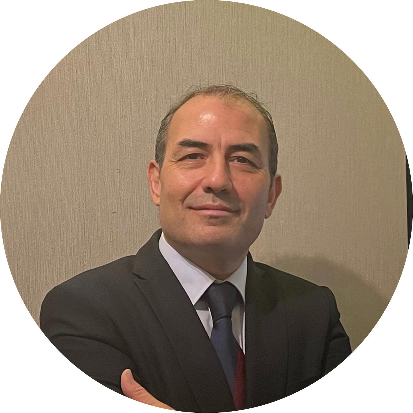 Erdal Demirhan yazar fotoğrafı