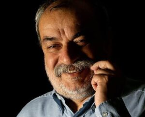 Türk tiyatrosu ve ekran dünyasının sevilen isimlerinden Koray Ergun, 68