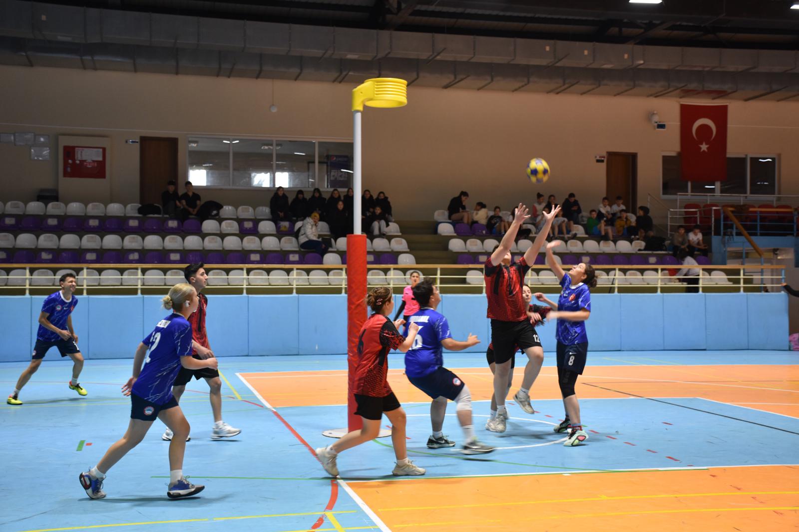 Afyonkarahisar’da Okul Sporları faaliyetleri kapsamında düzenlenen Korfbol Yıldızlar ve Gençler