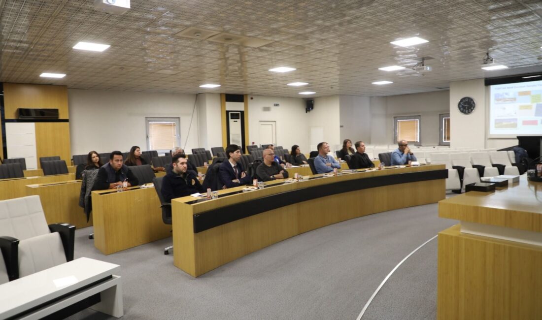 Belediye ev sahipliğinde gerçekleştirilen değerlendirme toplantısına; Türkiye Cumhuriyeti Devlet Demiryolları