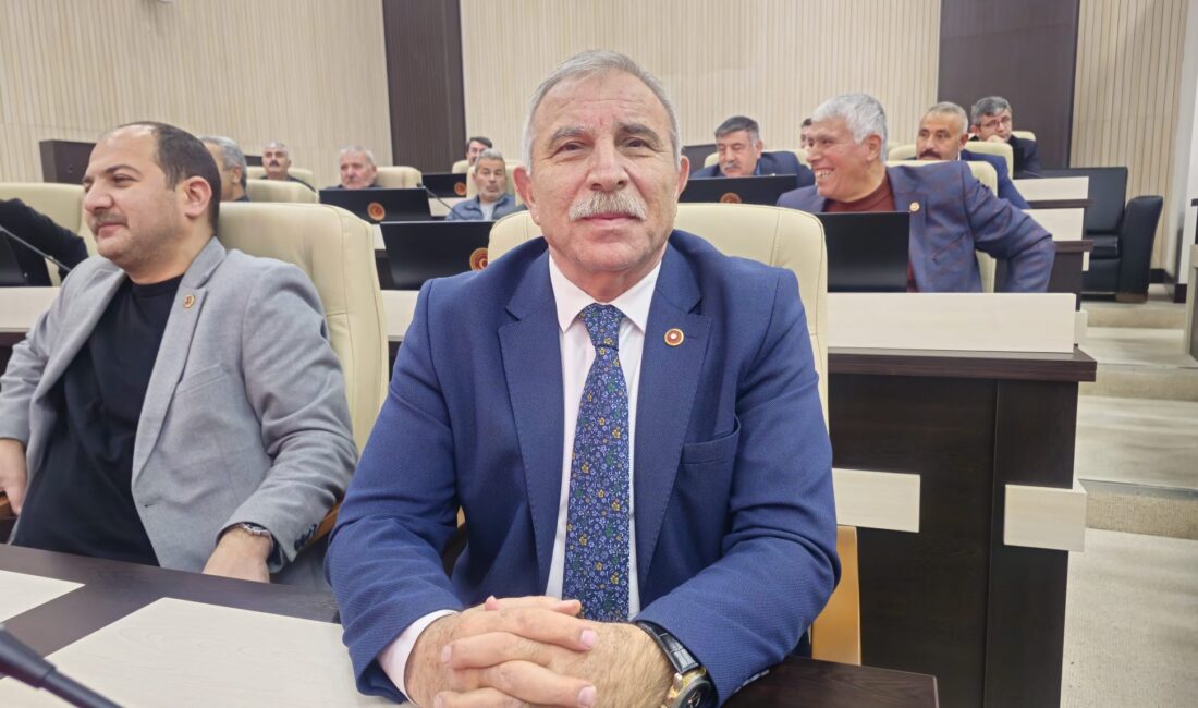 Afyonkarahisar İl Genel Meclisi’nin MHP’li Çay üyesi Faruk Kökçür, İGM’nin