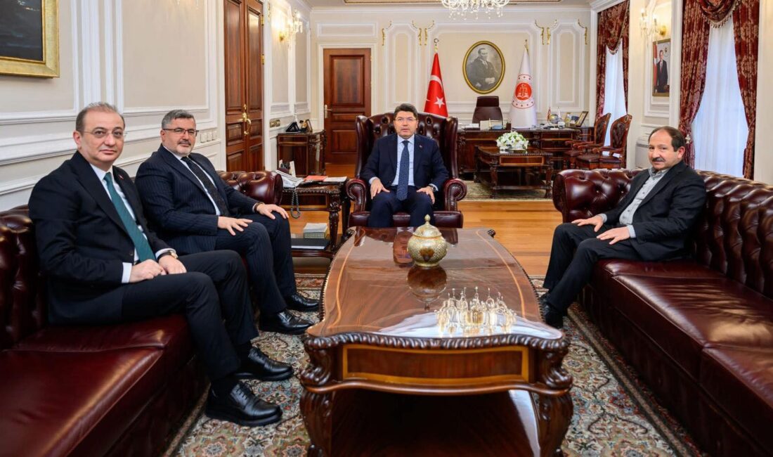 AK Parti Afyonkarahisar Milletvekili Ali Özkaya, Adalet Bakanı Yılmaz Tunç’u
