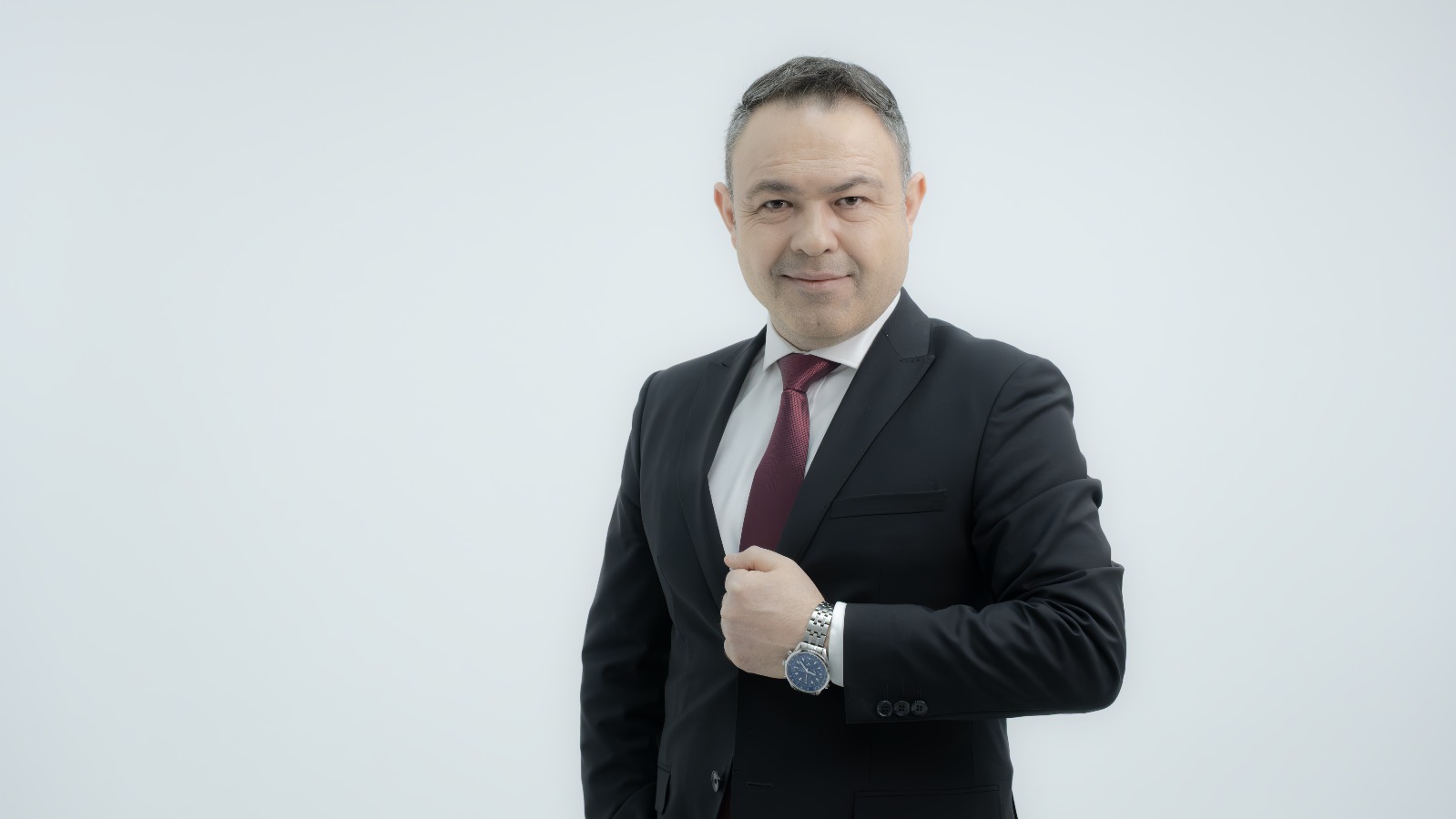 Selim Bakal yazar fotoğrafı