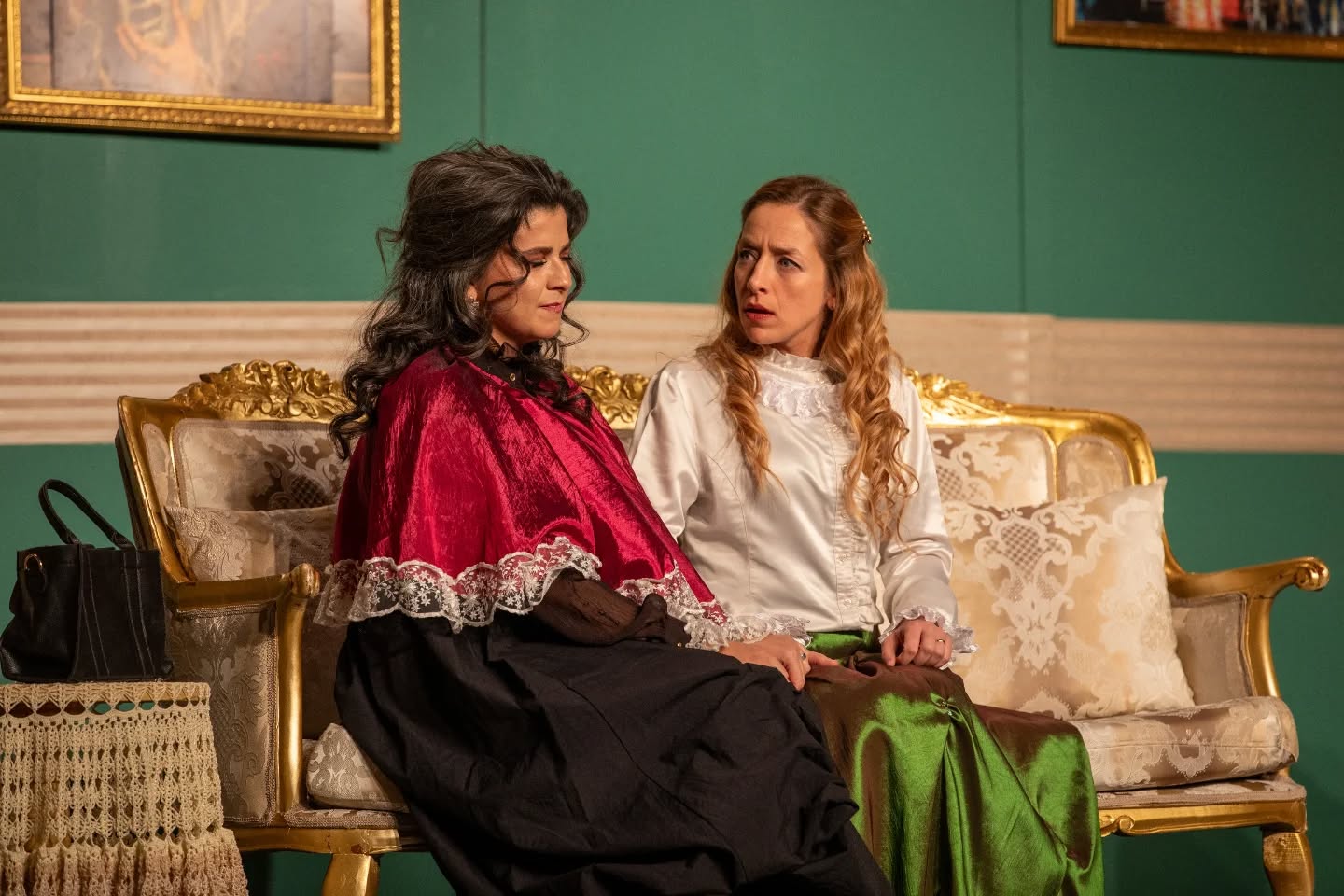 Afyonkarahisar Belediyesi Şehir Tiyatrosu’nun yeni sezona damga vurması beklenen komedi