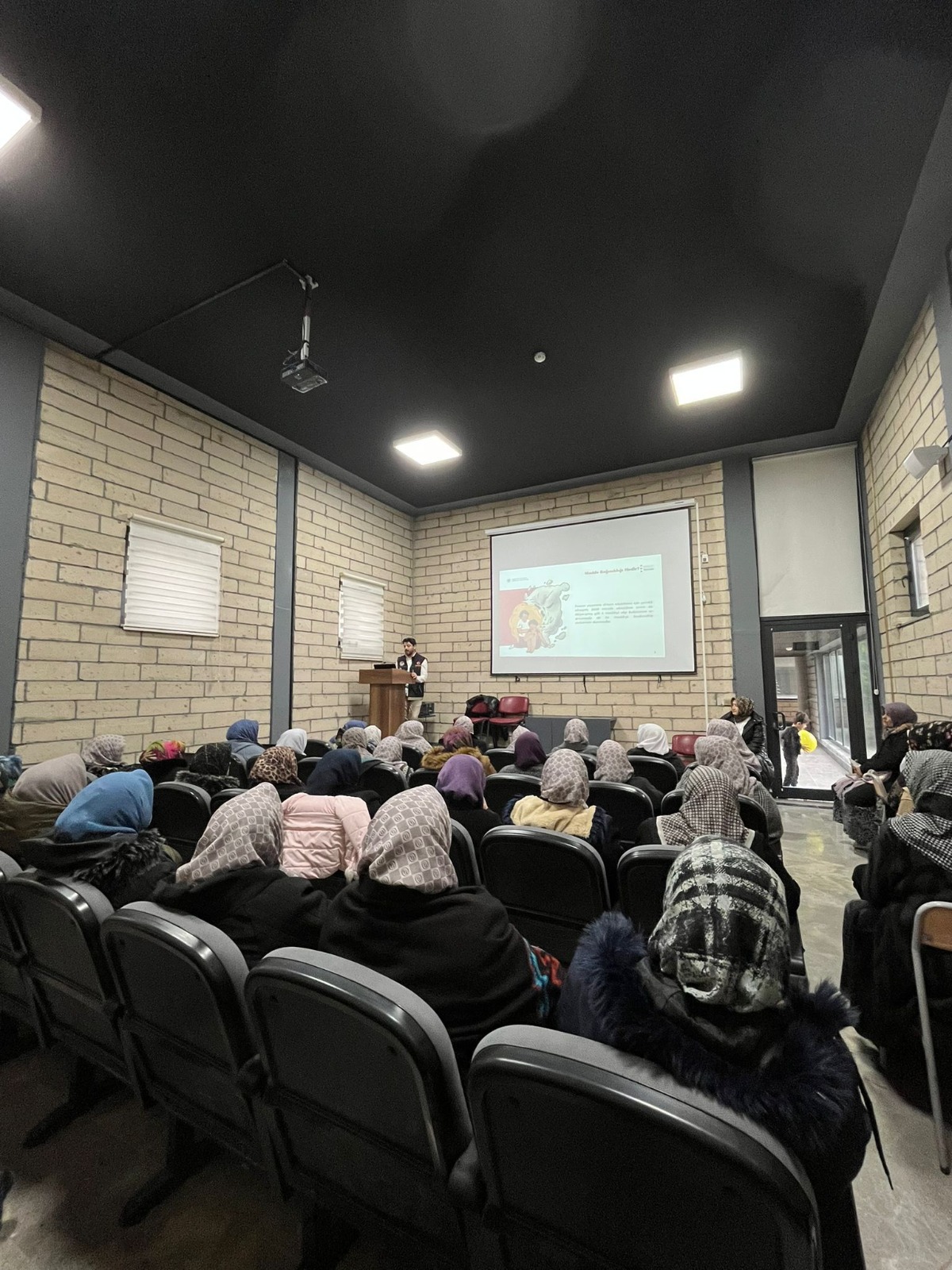 Afyonkarahisar İl Emniyet Müdürlüğü, uyuşturucu madde kullanımının önüne geçmek ve