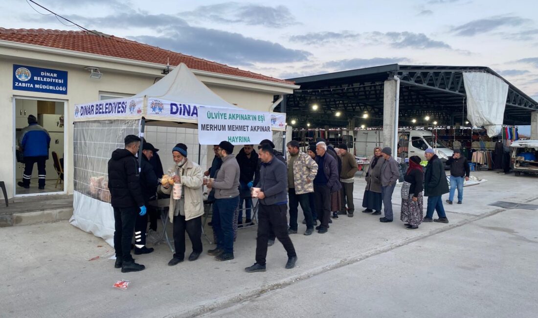 Dinar Belediyesi’nin geleneksel hale getirdiği Salı Pazarı çorba ikramı, bu
