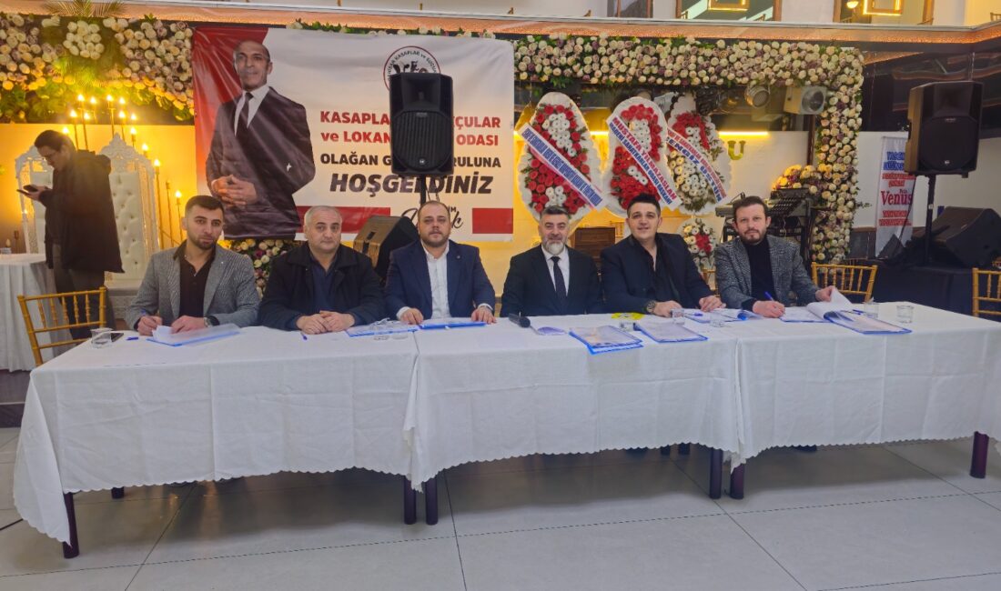 Esnaf Odaları Başkanlarından Tam Kadro Destek Genel kurulun divan başkanlığını