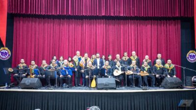 Yılın ilk Türk Halk Müziği konseri Belediye Şehir Tiyatrosuna verildi.