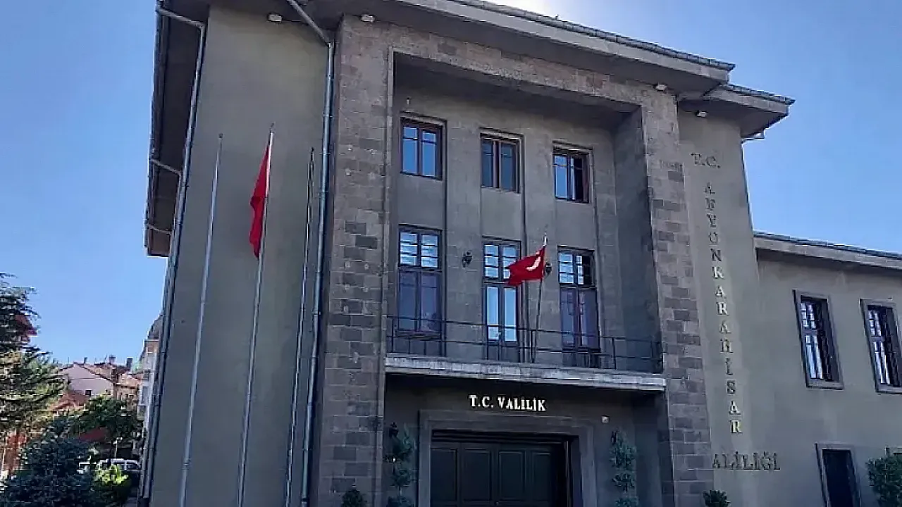 Afyonkarahisar Valiliği, meteorolojiden alınan son verilere göre kent genelinde etkili