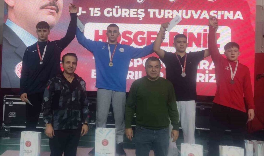 Bursa’da düzenlenen Cüneyt Yıldız U-15 Güreş Turnuvası, yoğun katılımla gerçekleştirildi.