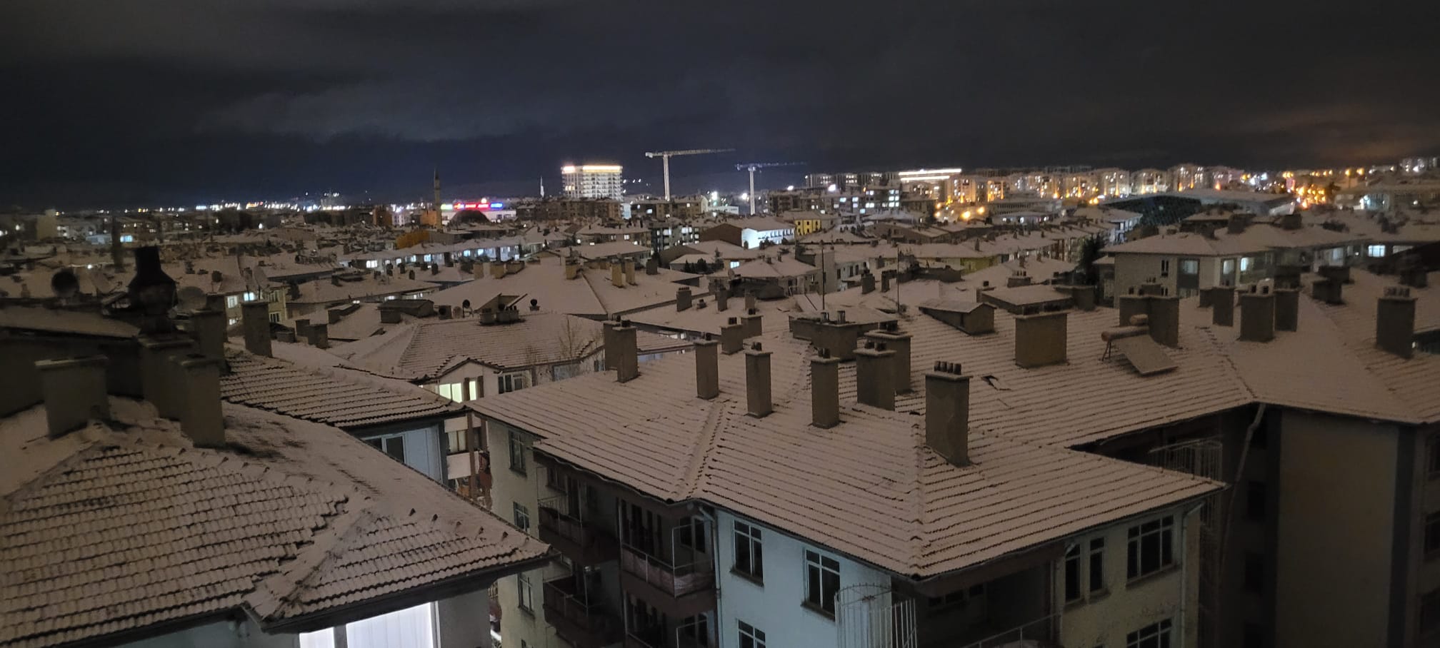 Afyonkarahisar Valiliği, il genelinde hava sıcaklıklarının 8 ila 10 derece