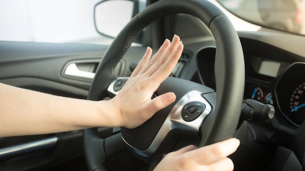 Yargıtay, bir kişiyi hedef alarak ısrarlı ve kasıtlı bir şekilde