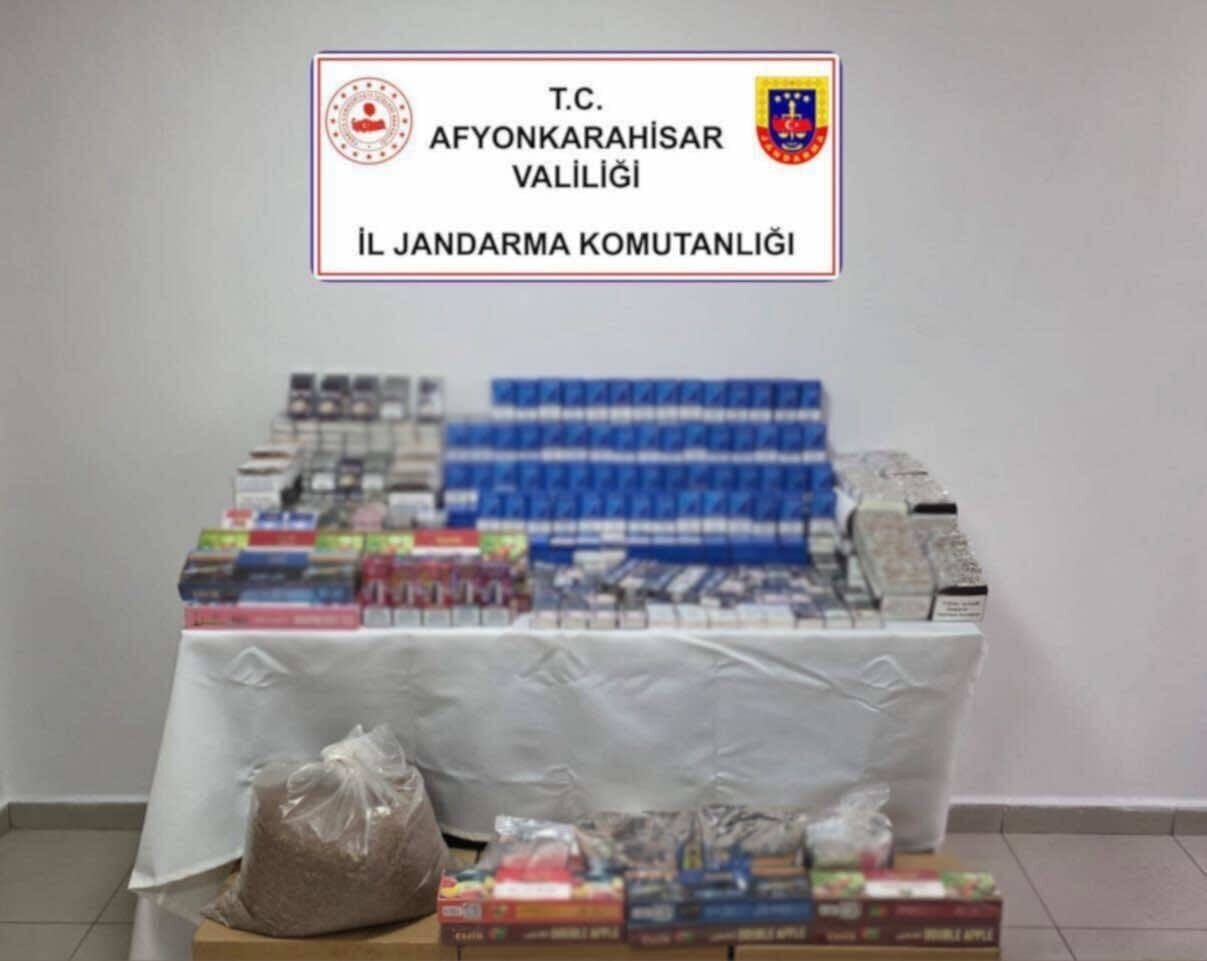 Afyonkarahisar’da jandarma tarafından gerçekleştirilen operasyonda yaklaşık 18 bin adet dolu