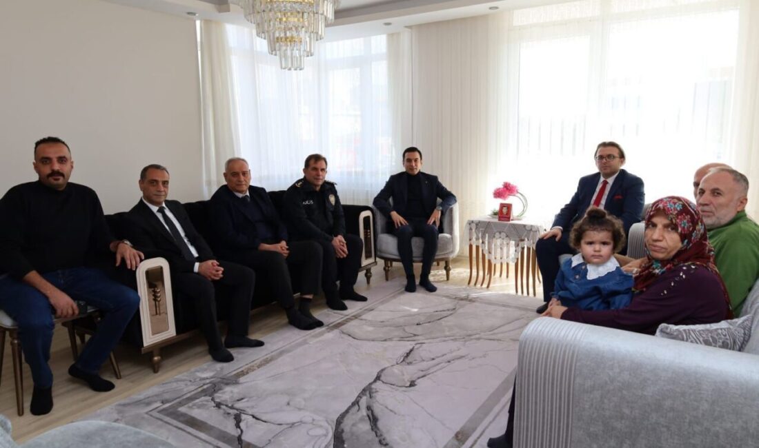 Afyonkarahisar’ın Dinar Kaymakamı Hasan Uğuz, şehit ailelerinin Türk milletine en