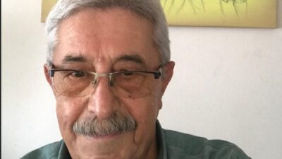 Kamu Emekçileri Sendikaları Konfederasyonu’na (KESK) bağlı sendikalar adına açıklama yapan