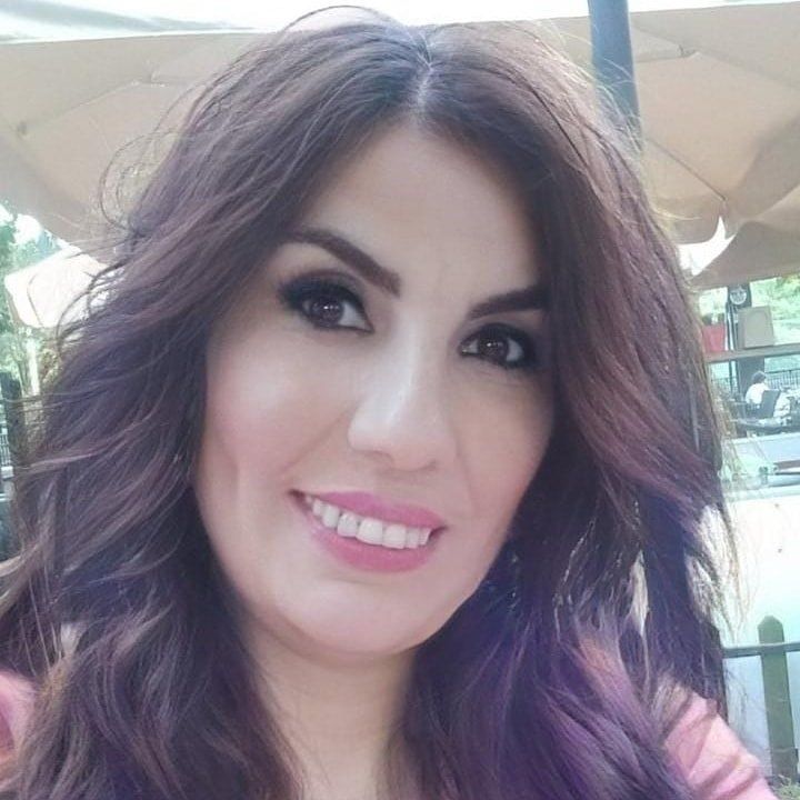 Öznur Kırman yazar fotoğrafı