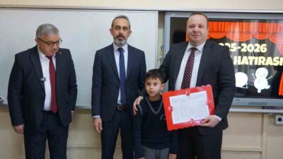 Afyonkarahisar’ın Şuhut ilçesinde dağıtılan karneler ile 2025-2026 eğitim-öğretim yılının birinci