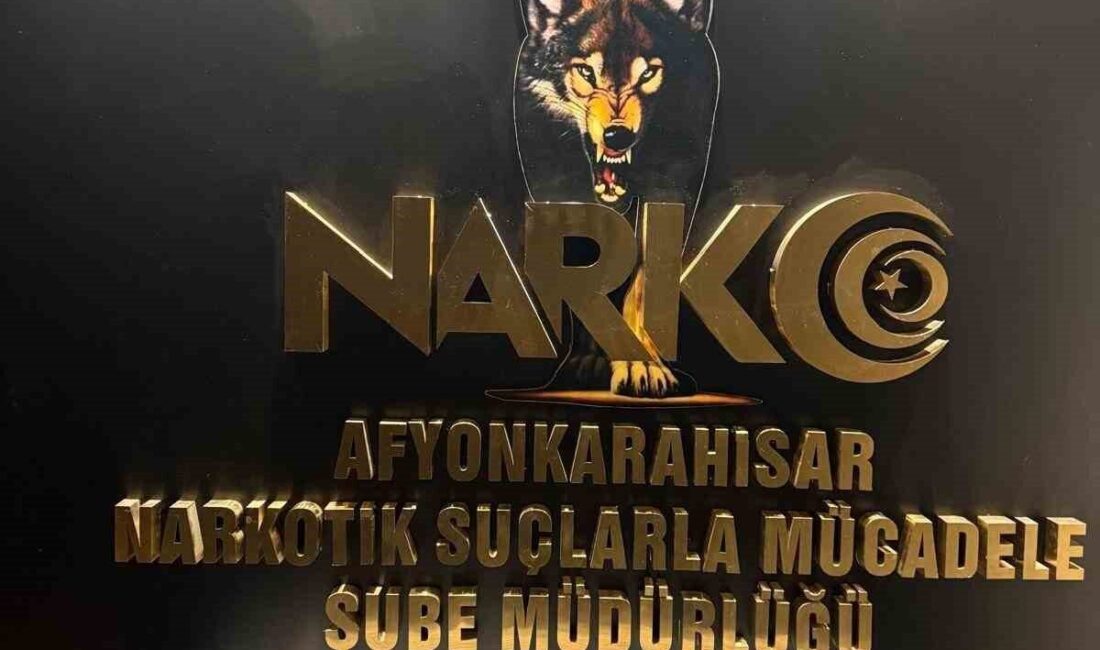 Afyonkarahisar’da polis tarafından gerçekleştirilen uyuşturucu operasyonunda bir adrese yapılan baskın
