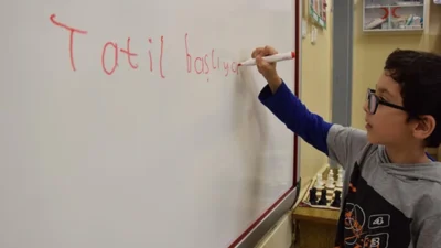 İşte okul sıralarına ara verilecek o tarihler… 15 TATİL (YARIYIL