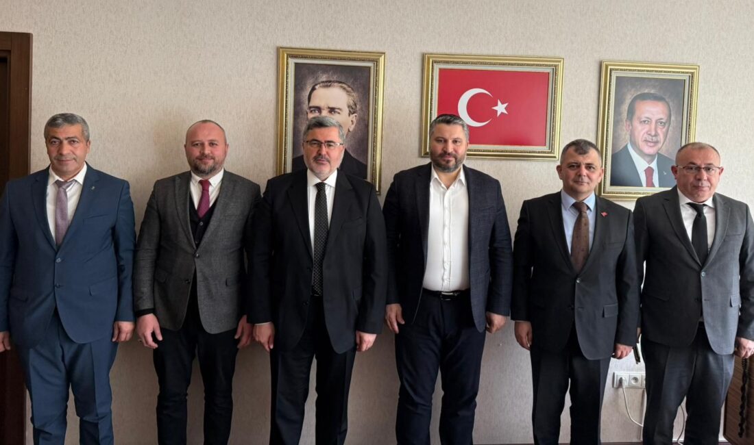 AK Parti Afyonkarahisar Milletvekili Ali Özkaya, Emirdağ Belediye Başkanı Serkan