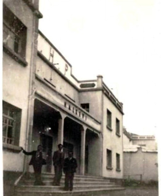 Afyonkarahisar’ın Dinar ilçesi, 20 Şubat 1938 tarihinde Halkevinin kuruluş yıl