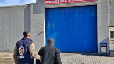 Afyonkarahisar İl Emniyet Müdürlüğü ekipleri, aranan şahısların yakalanmasına yönelik yürüttüğü