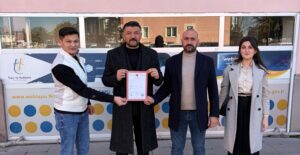 Afyonkarahisar şehir merkezinde, tarihi Bedesten Çarşısı’nın karşısında bulunan Belediye Çarşısı