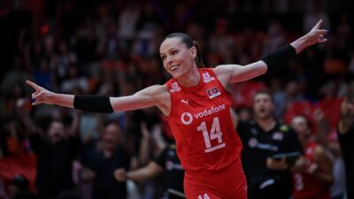 Fenerbahçe Kulübü, sarı-lacivertli kadın voleybol takımı kaptanı Eda Erdem ile